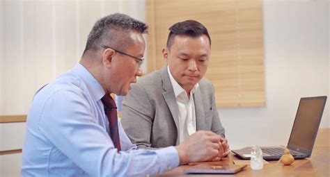 風水師 陳|媒體專訪陳康泰師傅, 陳師傅精研鐵板神數四十餘年，陳師傅曾多。